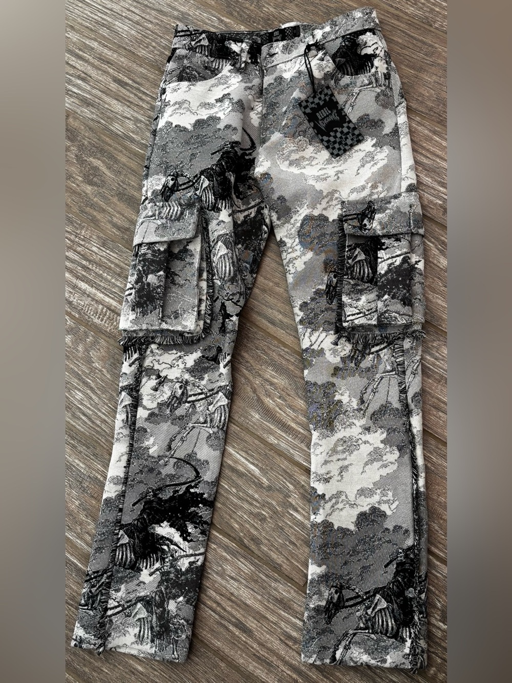 Rebel Vengeance size 30 Cargo Pants